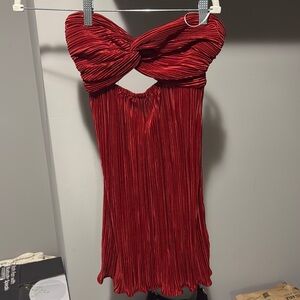 Elegant Red Pleated Dress